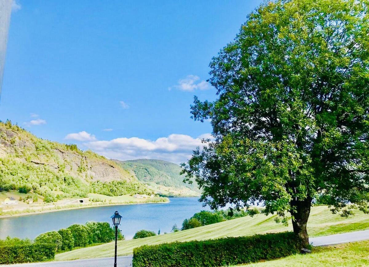 Lilandtunet Gjestgiveri Liland  Buitenkant foto